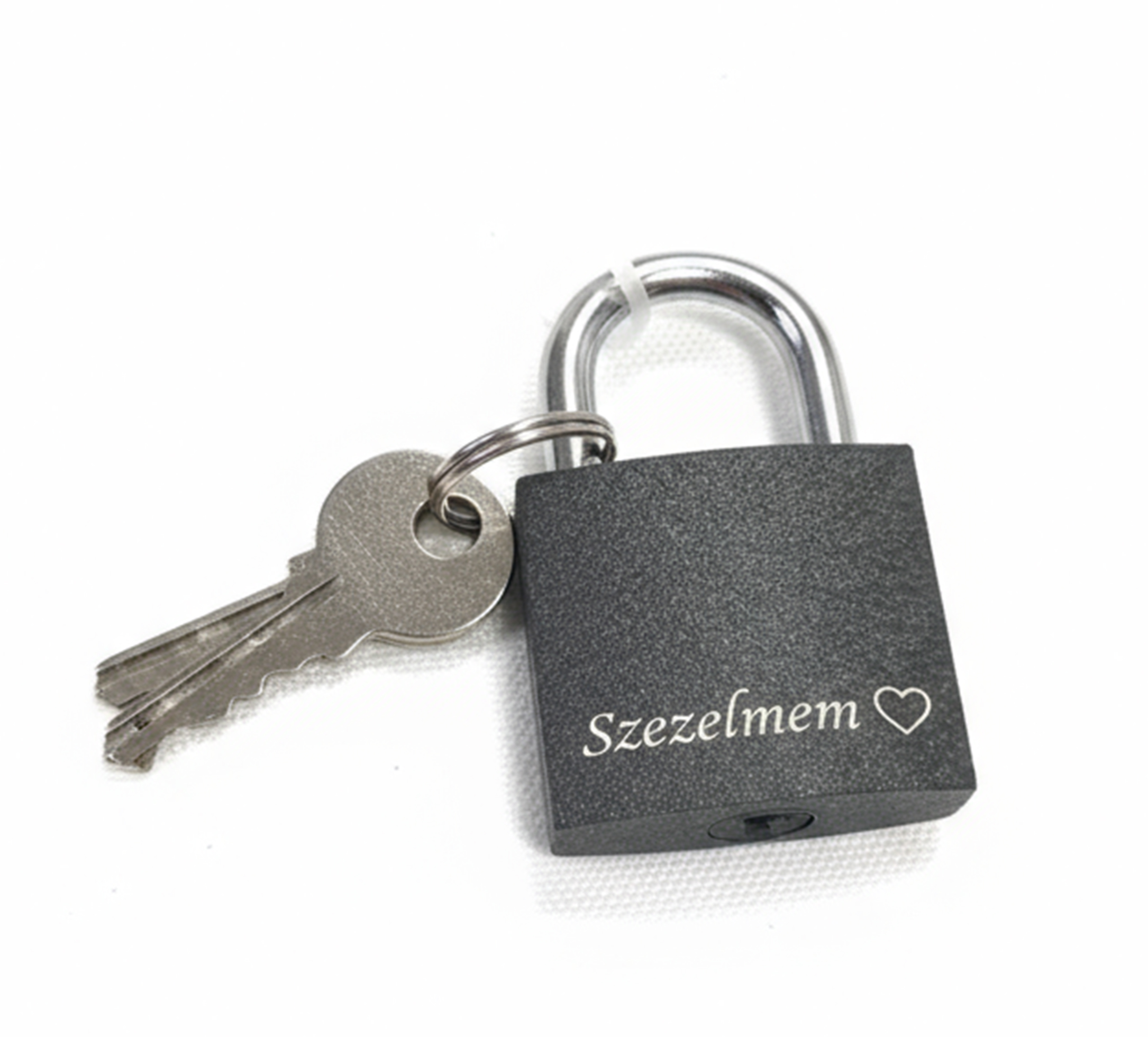 Gravírozott fém lakat
